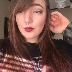 Meet your Posher, Abigail